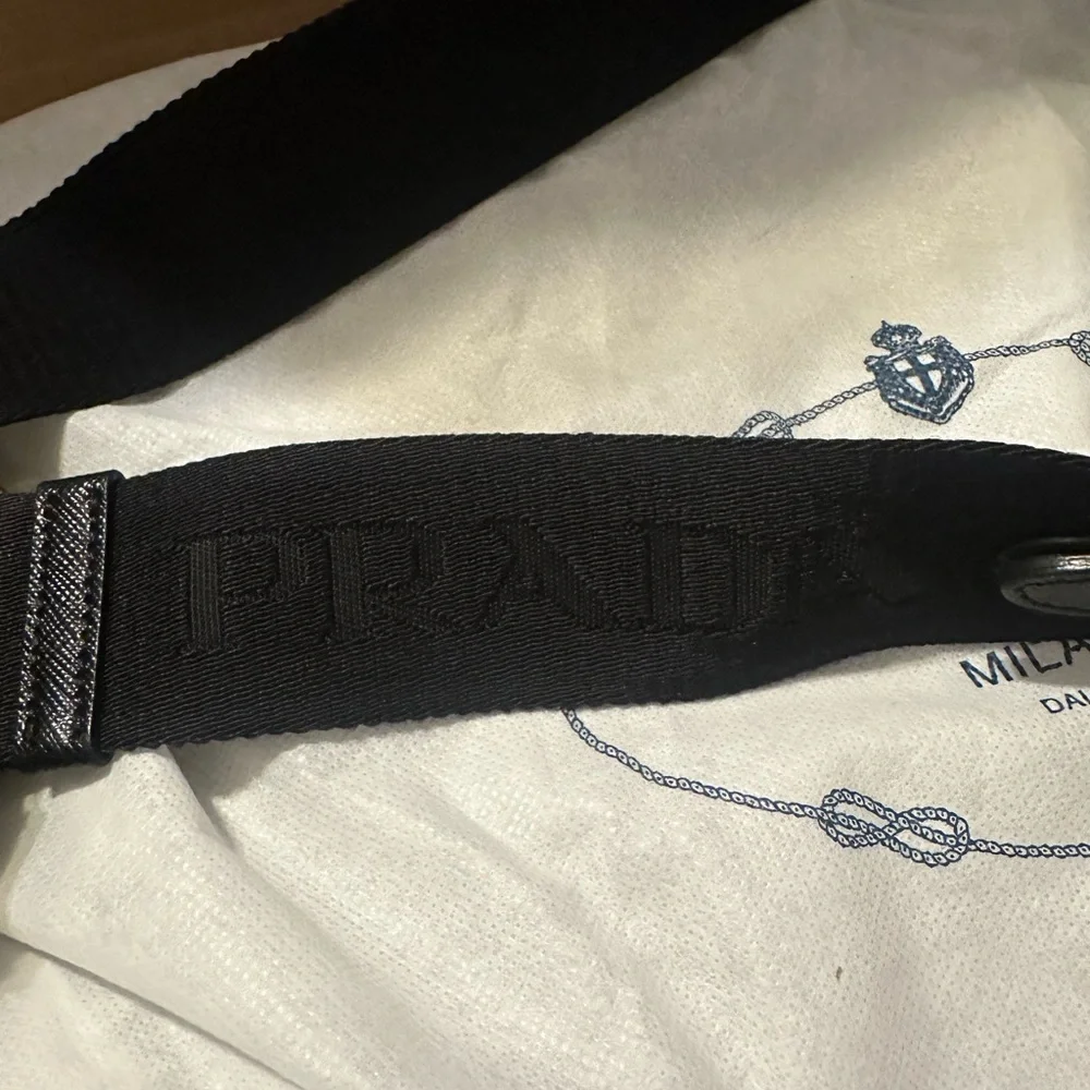 Prada crossbody - Picture 6 of 14